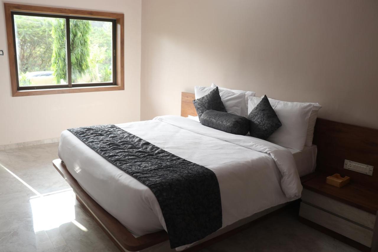 Nest Beacon Resort Daman Exterior foto