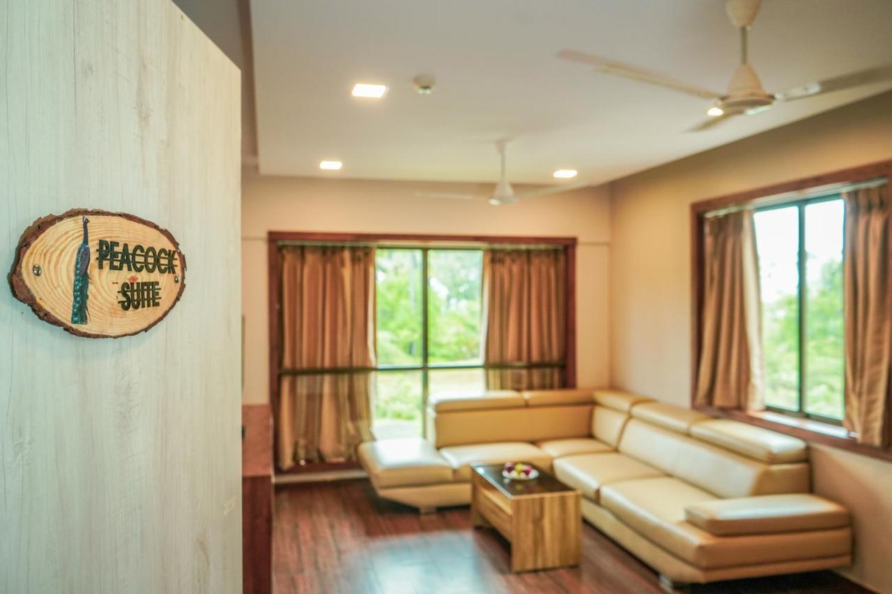 Nest Beacon Resort Daman Exterior foto